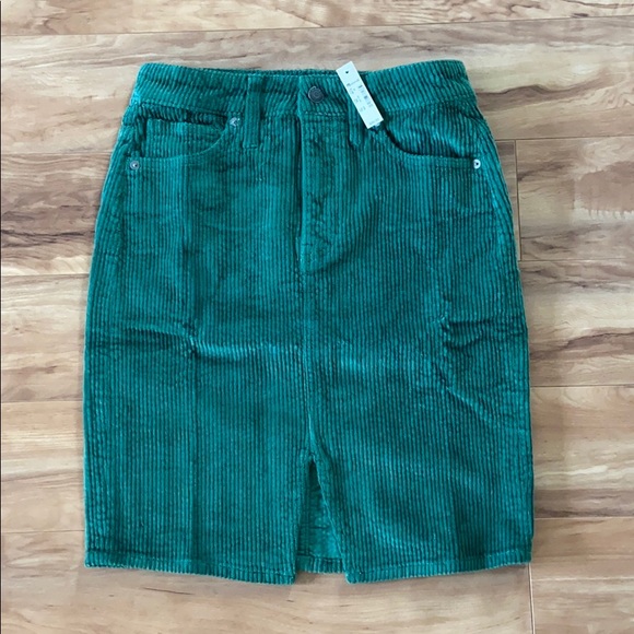 Madewell Green Corduroy Pegged Skirt - Picture 2 of 9